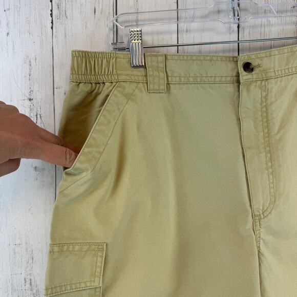NWT L.L. Bean Khaki Tropic-Weight Cargo Shorts Comfort Waist 6" Inseam Size 38 - Picture 5 of 12